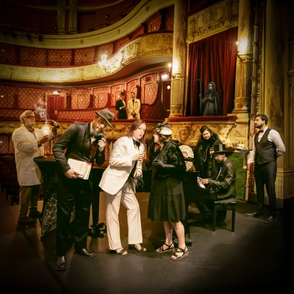 Chapitre 2 : Réception au théâtre